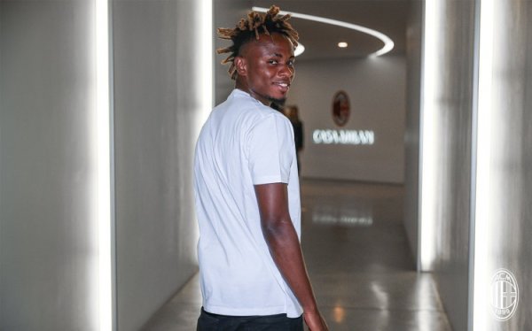ESPN: Fulham hoàn thành Kevin và lạc quan về việc cho Chukueze cho Milan cho mượn Milan