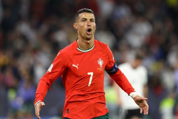 Gilberto: Lãnh đạo của Ronaldo rất quan trọng đối với Bồ Đào Nha, anh ấy có thể mang lại sự tự tin c