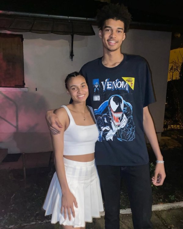 Gen gia đình rất mạnh mẽ! Em gái của Wenban, Eve ghi 27 điểm, 6 rebound, 3 kiến ​​tạo và 3 cướp bóng